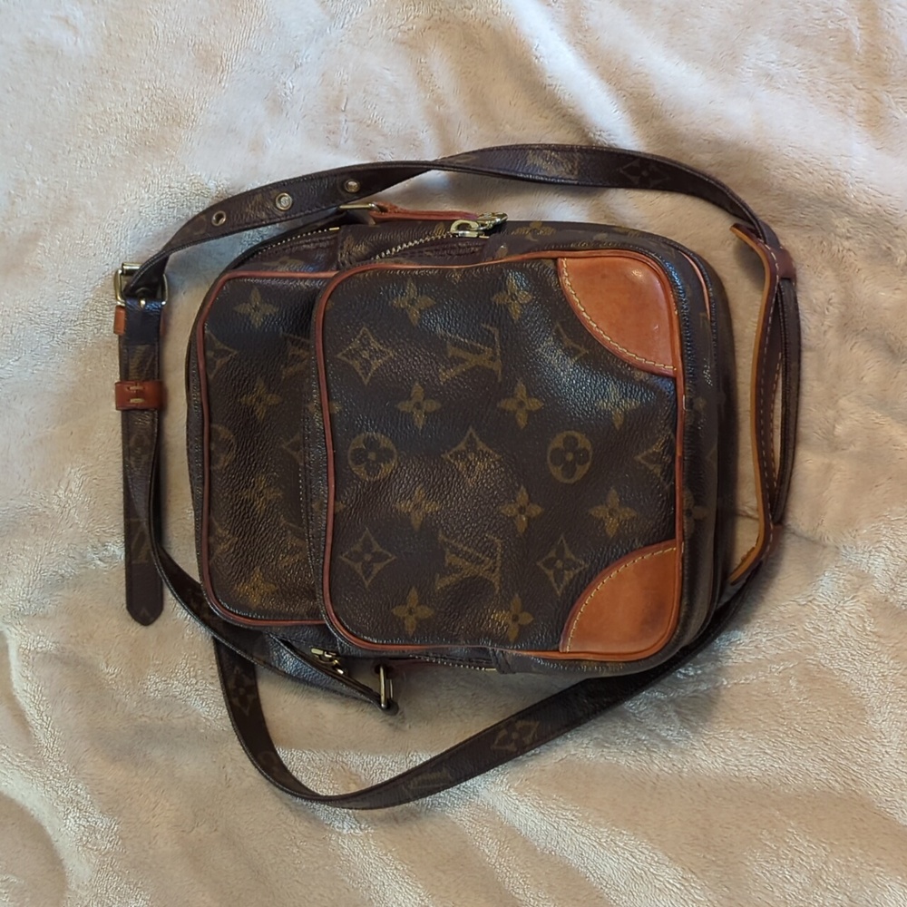 Auth Louis Vuitton Crosbody #TH08R0